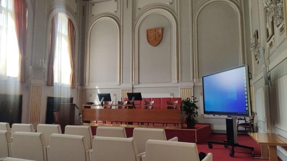 Rektorská Aula UPJŠ pohľad zo zadu